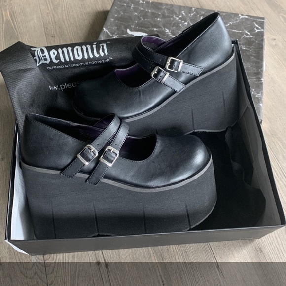 Demonia Shoes - Kera08 Platform Flat